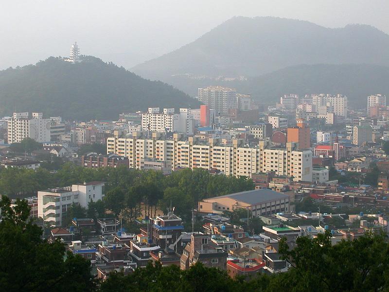 DSCN7688.jpg - The view from the top of the hill I ran up (on Chinhae base)