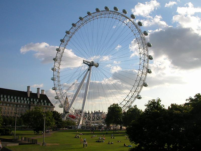 DSCN5083London.JPG - The London Eye with Big Ben in the background