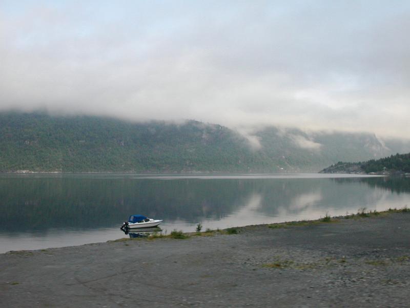 DSCN4742NorwayNustshell.JPG - Early morning fog along the fjord