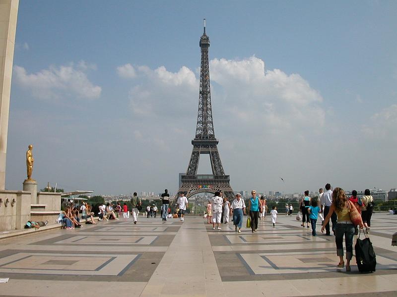 DSCN5194ParisTourEiffel.JPG - Eiffel Tower and Paris skyline