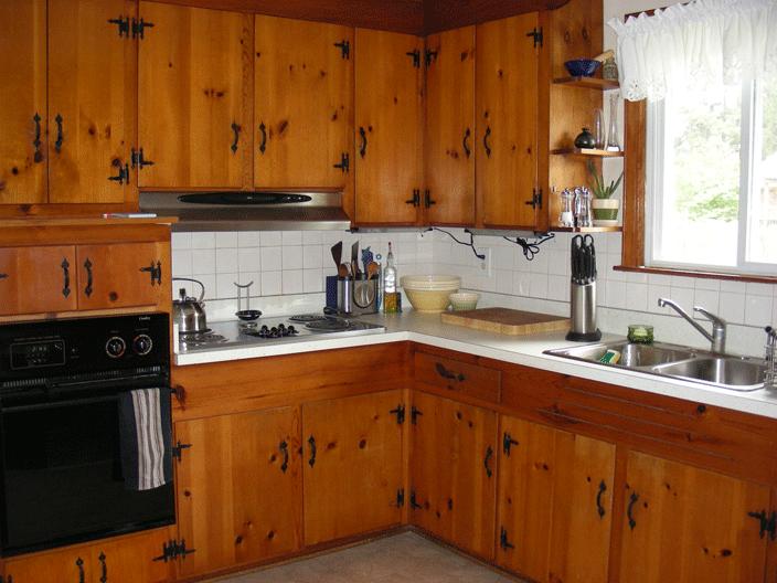 DSCN2125.gif - Kitchen